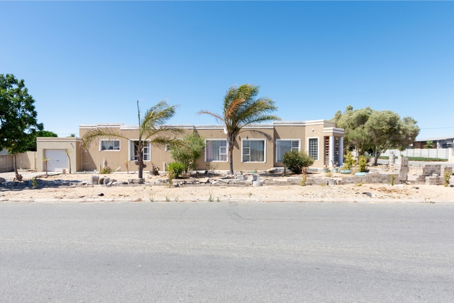 3 Bedroom Property for Sale in Laaiplek Western Cape